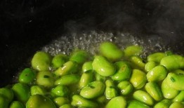 谷雨木木吃大瓜,揭秘吃大瓜的歡樂時(shí)光