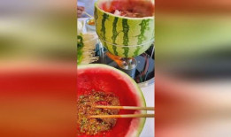 火鍋吃瓜,暢享麻辣與歡樂的完美融合