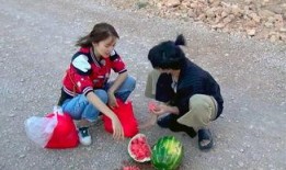 吃瓜群眾會被笑死嗎,吃瓜群眾笑到肚子疼的瞬間