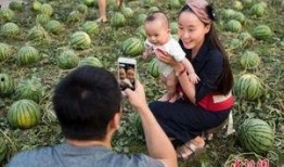 攝影藝術(shù)吃瓜,攝影藝術(shù)中的“吃瓜”瞬間