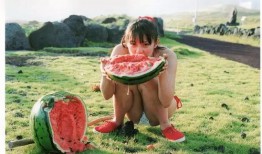 吃瓜壁紙女,揭秘吃瓜壁紙背后的魅力女生