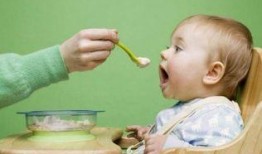 寶寶剛開始吃瓜,寶寶成長新篇章