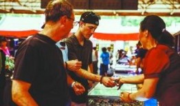 杭州老外吃瓜事件,一場跨國文化交流的意外風波