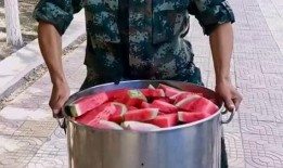 吃瓜兵哥哥,趣味生活背后的軍人風(fēng)采