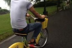 小孫妹妹吃角瓜,小孫妹妹的角瓜美食之旅