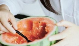 攝影藝術(shù)吃瓜,攝影藝術(shù)中的“吃瓜”瞬間